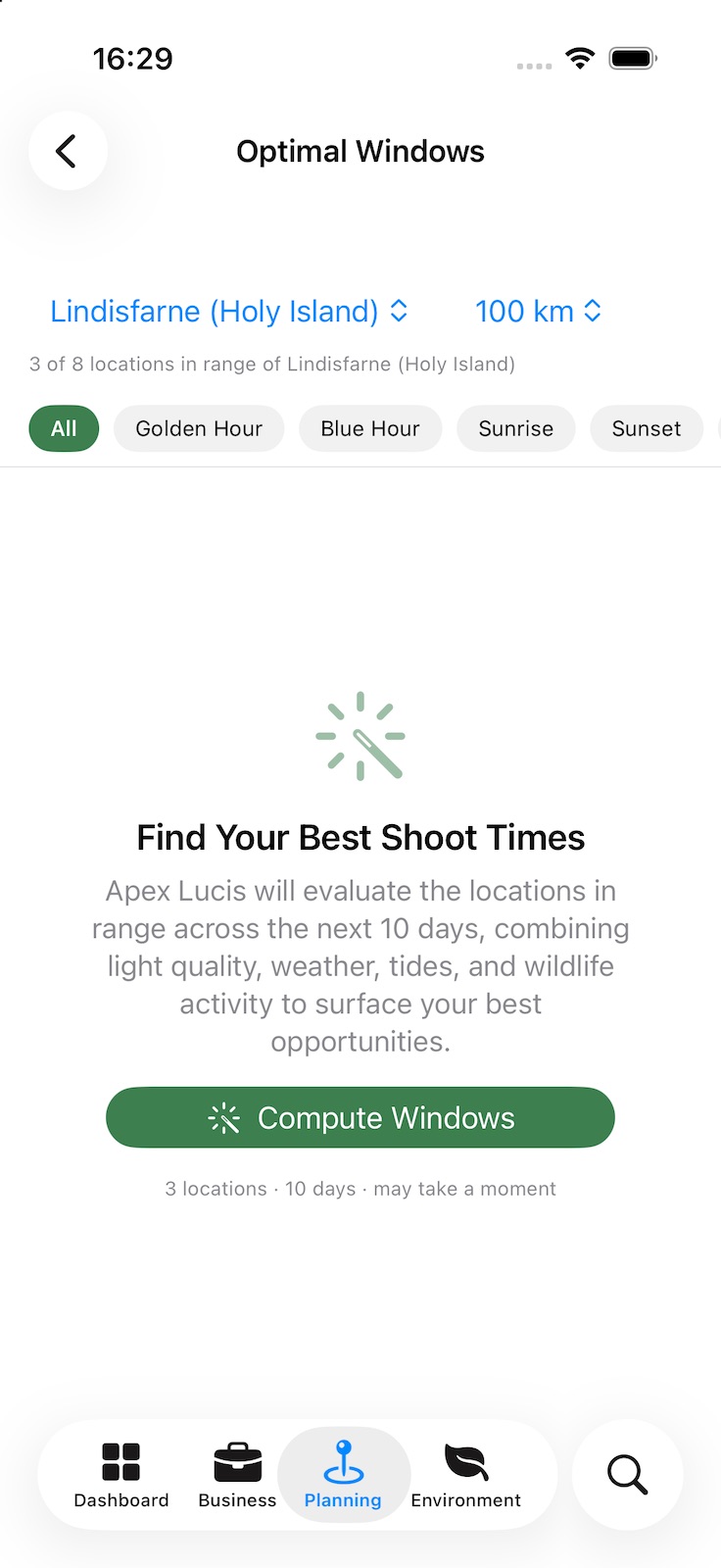 Optimal Windows before a scan: a starting location and radius, filters for golden hour, blue hour, sunrise and sunset, and an explanation that the locations in range will be scored on light, weather, tides and wildlife over the next ten days.